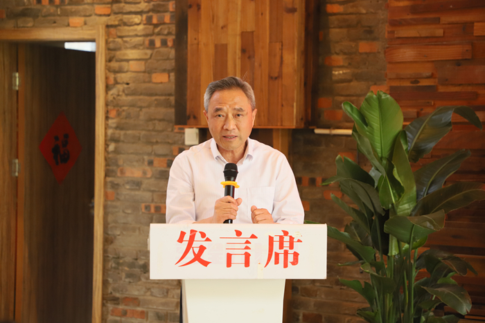 發(fā)言照片.jpg